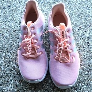 Girls Adidas sneaker size 4.5 NEW